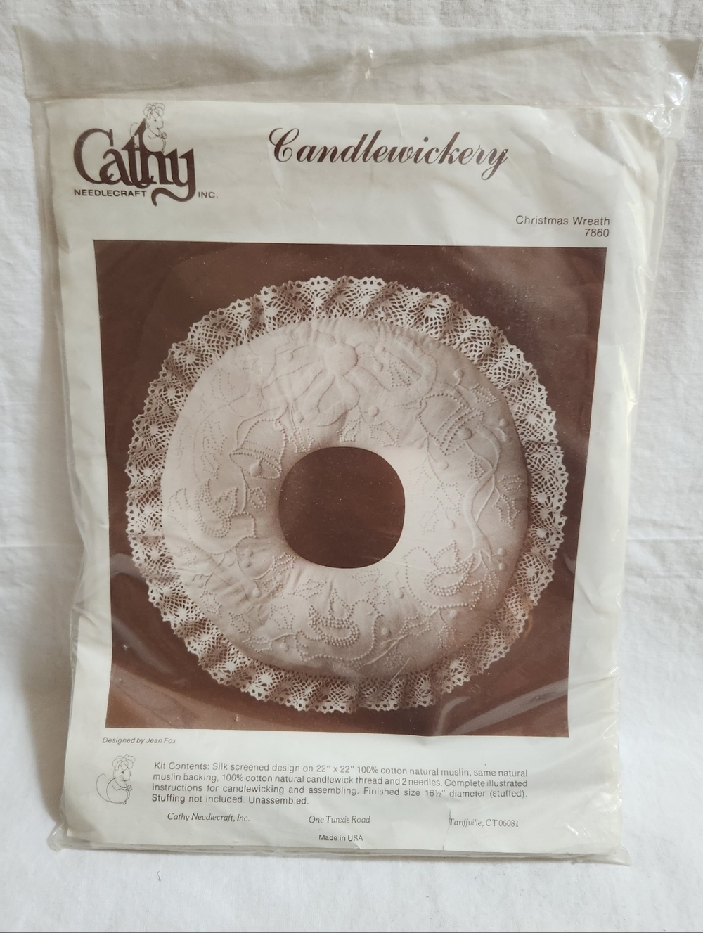 Cathy Needlecraft Candlewickery Christmas Wreath Kit